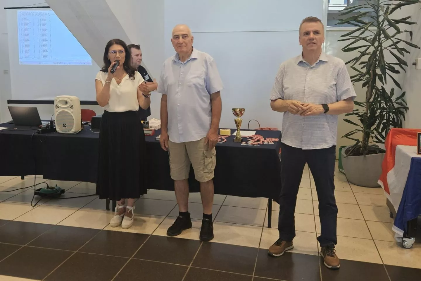 GOSPODAR-CAKOVCA-Vise-od-130-sahista-na-turniru-u-Graditeljskoj-skoli-8